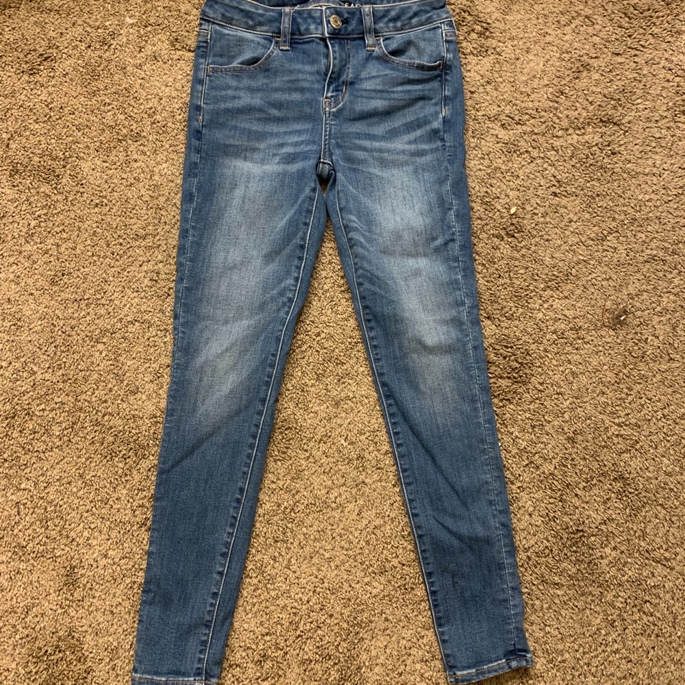 AMERICAN EAGLE JEANS
